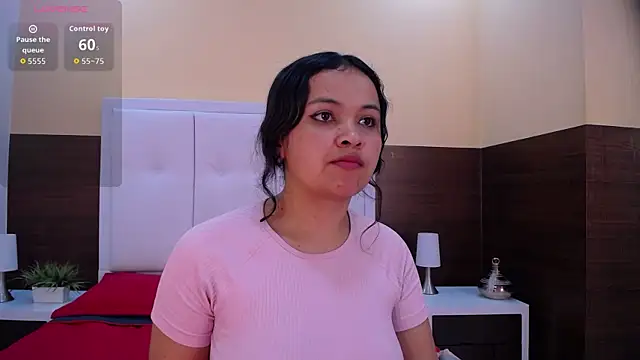 Catalinaa01 online show from 19, 5, 2026