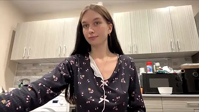 LaraDraggoo online show from 29, 3, 2026