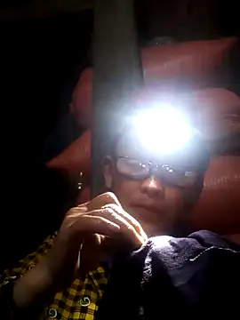 Snapshot of mama-cute chatting on 24, 3, 2026 mama-cute online show from 24, 3, 2026