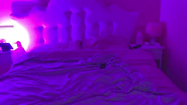 NyaraBuenoBabestationx online show from 19, 4, 2026