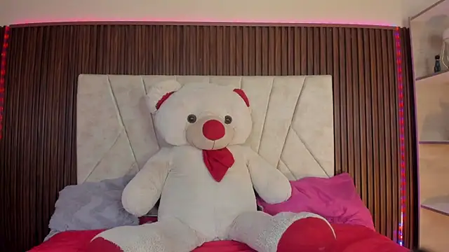 nikkita dragon  online show from 26, 4, 2026