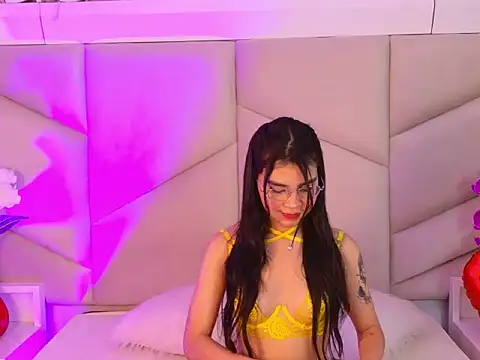 Snapshot of OliviaDiaz chatting on 9, 3, 2026 OliviaDiaz online show from 9, 3, 2026