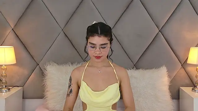 OliviaDiaz online show from 12, 5, 2026