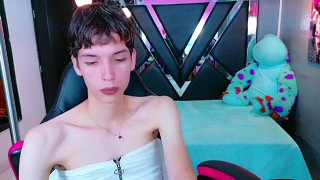 Stefany PiInk online show from 17, 5, 2026