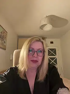 JanieLight53 online show from 6, 4, 2026