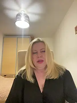 JanieLight53 online show from 2, 7, 2026