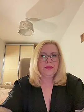 JanieLight53 online show from 13, 7, 2026