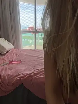 Snapshot of loirahot_ chatting on 10, 3, 2026 loirahot online show from 10, 3, 2026