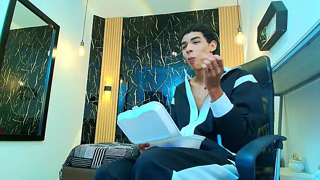 ValeriHot 1 online show from 20, 4, 2026