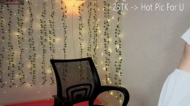 Sweet Pussy Girl online show from 26, 4, 2026