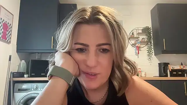 Snapshot of annabellewarick chatting on 19, 7, 2026 annabellewarick online show from 19, 7, 2026