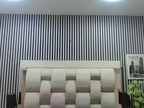 Alex Wolft online show from 28, 4, 2026