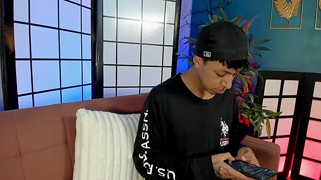 Jonathan Guzman  online show from 13, 3, 2026