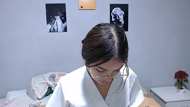 salome ferrari online show from 10, 3, 2026