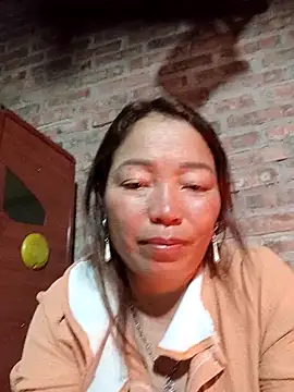 Yellow-pink online show from 25, 4, 2026