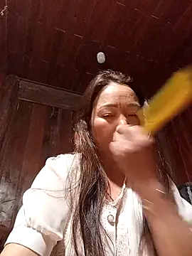 Yellow-pink online show from 25, 4, 2026