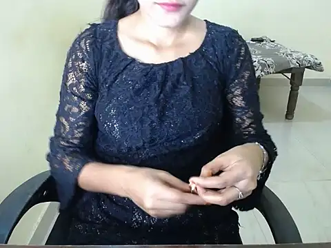 shreya sharma01 online show from 5, 4, 2026