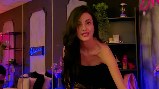 NadineRay online show from 13, 3, 2026