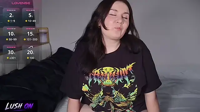 Realm Of Desire online show from 25, 5, 2026