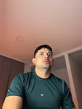 TroyeSavage online show from 26, 4, 2026