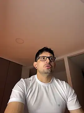 TroyeSavage online show from 19, 5, 2026
