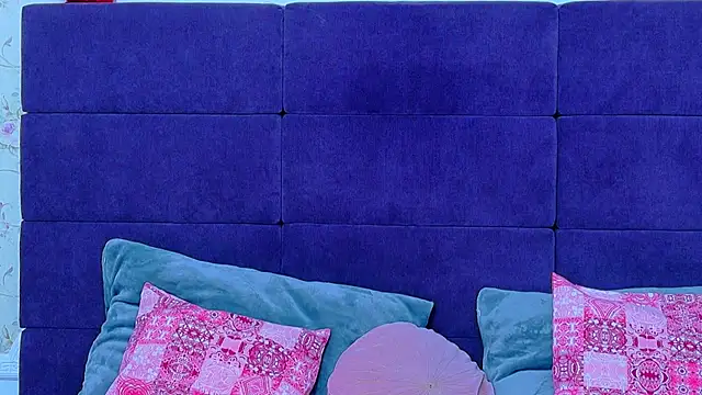 NataliaCroft online show from 23, 4, 2026