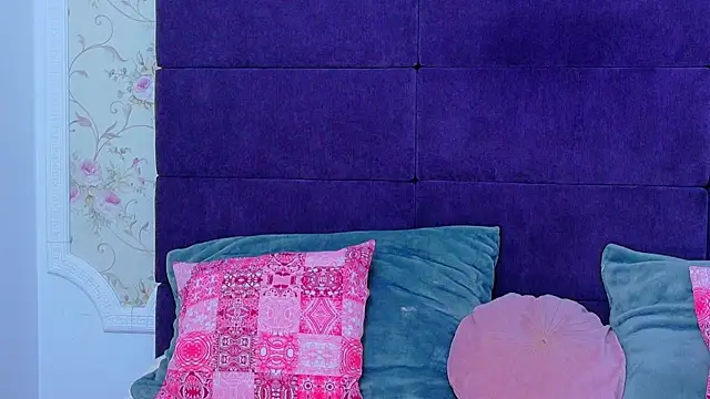 NataliaCroft online show from 28, 4, 2026