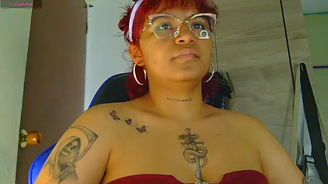 Snapshot of alessia_temptation chatting on 4, 7, 2026 alessia temptation online show from 4, 7, 2026