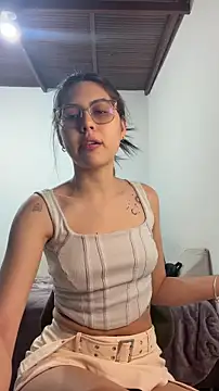 Cloebennet013 online show from 15, 6, 2026