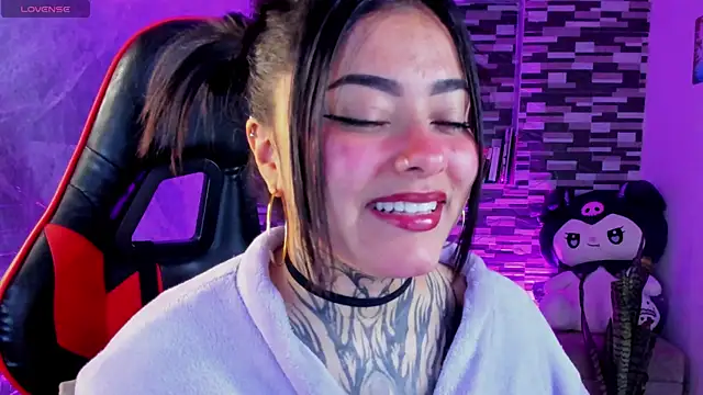 Sophiia cherry online show from 20, 7, 2026