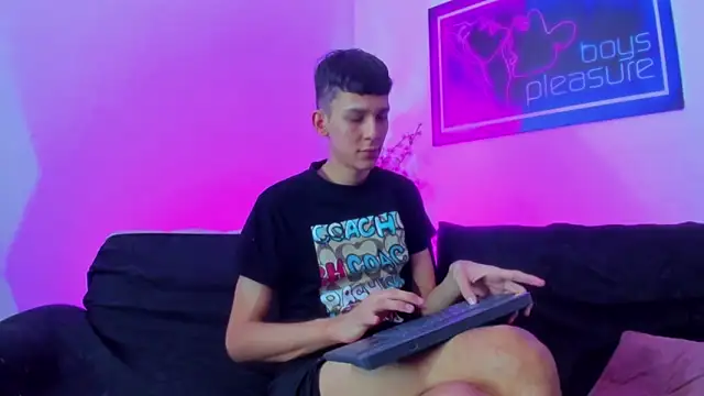 Desire Boys1 online show from 29, 3, 2026