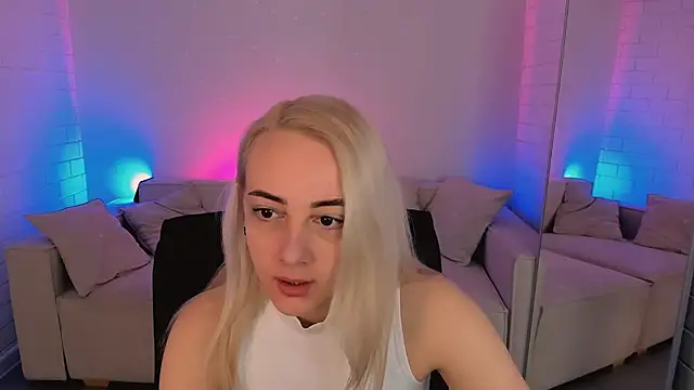 CarolMoor online show from 23, 3, 2026