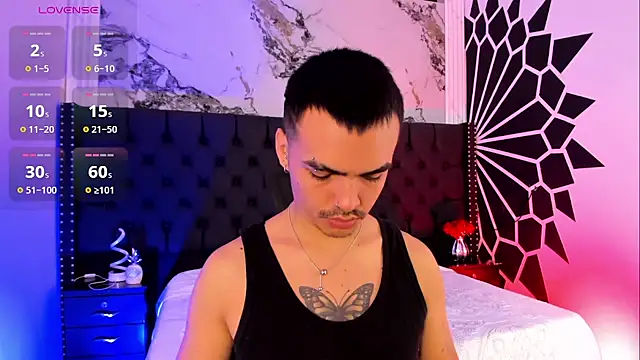 NicoKinggs  online show from 19, 4, 2026