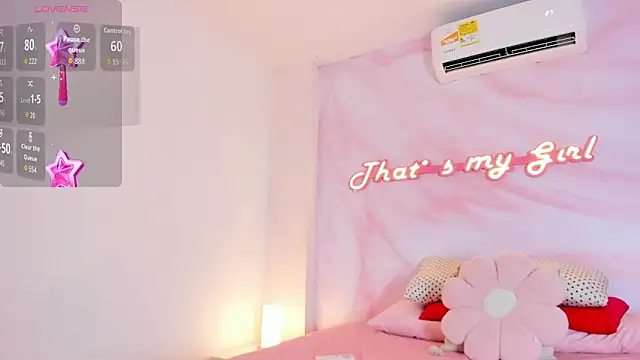 Adalyn Cute online show from 28, 5, 2026