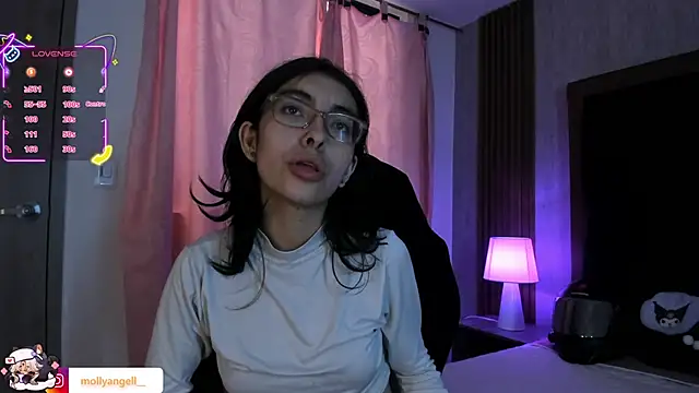 Molly A online show from 22, 4, 2026