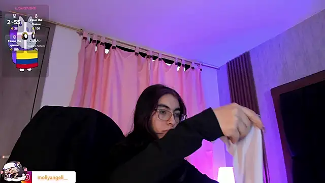 Molly A online show from 27, 6, 2026