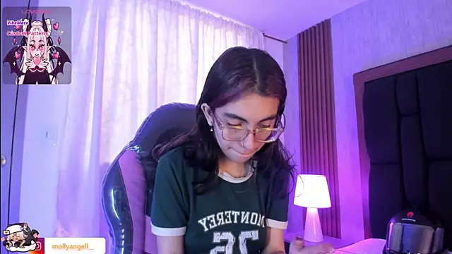 Molly A online show from 4, 8, 2026