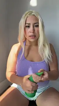 mxmxee online show from 22, 4, 2026