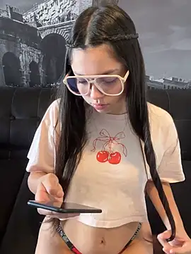 Dulce-isabellaa online show from 13, 3, 2026