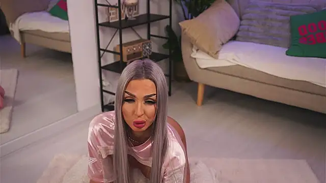 ArianaXO  online show from 18, 4, 2026