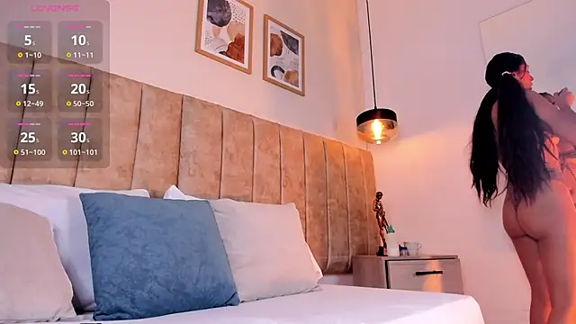 AgathaSavage online show from 16, 4, 2026