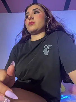 Nahomy-Benett online show from 13, 3, 2026