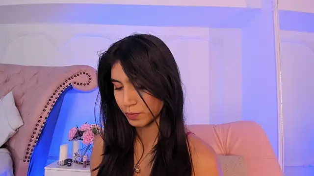 LucianaBlanco  online show from 7, 4, 2026