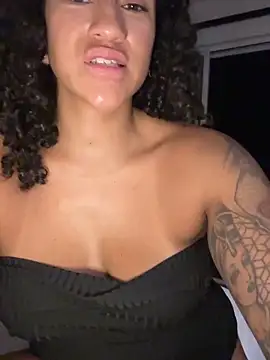 LatinaLoka online show from 22, 4, 2026