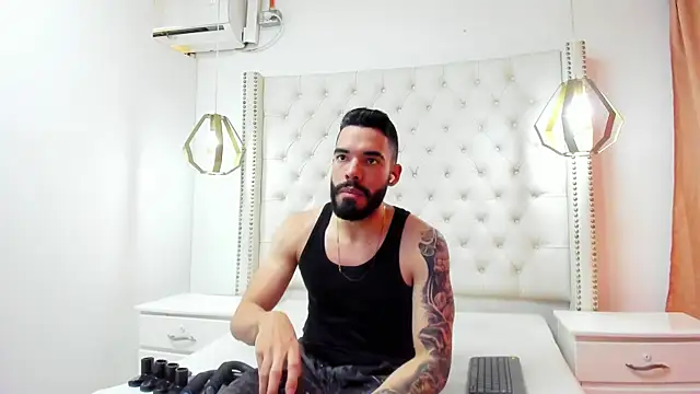 JEAN LEWIS2 online show from 6, 4, 2026