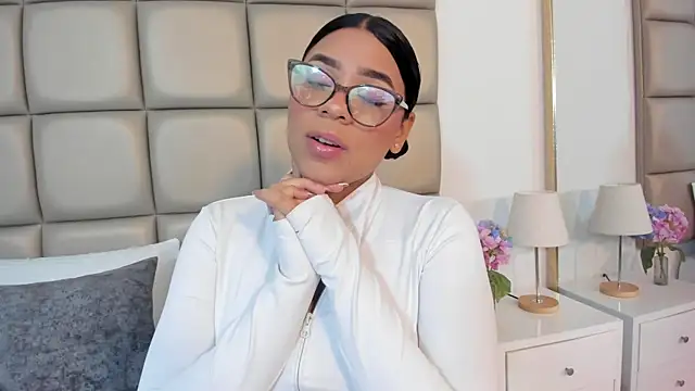 lilly williamss online show from 2, 4, 2026