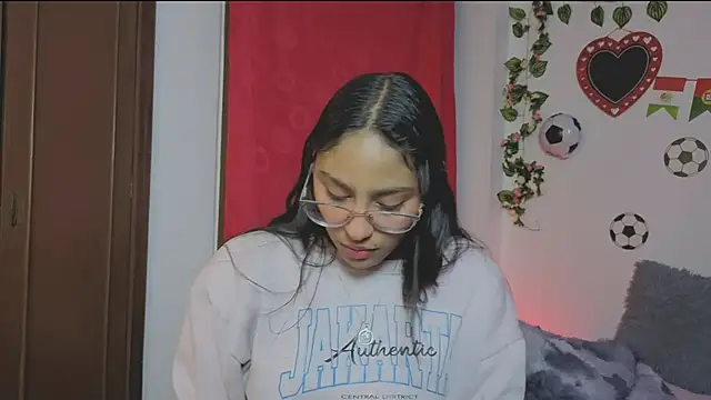 Snapshot of PaulaCutexs chatting on 1, 7, 2026 PaulaCutexs online show from 1, 7, 2026