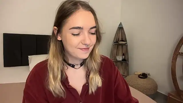 RoxyWet online show from 6, 4, 2026