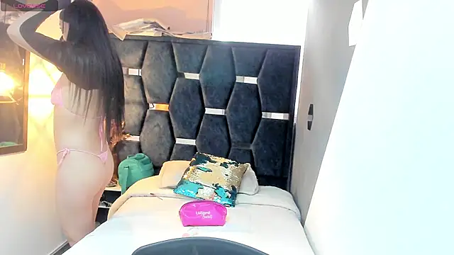Snapshot of Abril_Fox__ chatting on 20, 5, 2026 Abril Fox online show from 20, 5, 2026