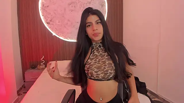 AlanahStewart online show from 14, 4, 2026